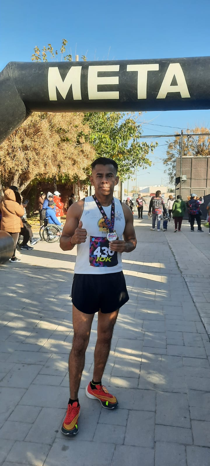 Mauro Mejía de la SSPM gana primer lugar en la onceava carrera organizada por Villa Integra