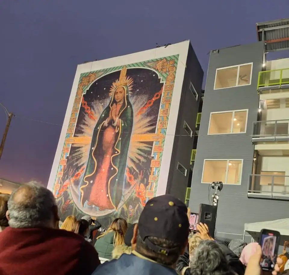 Develan majestuosa imagen de la Virgen de Guadalupe en complejo habitacional de HOME