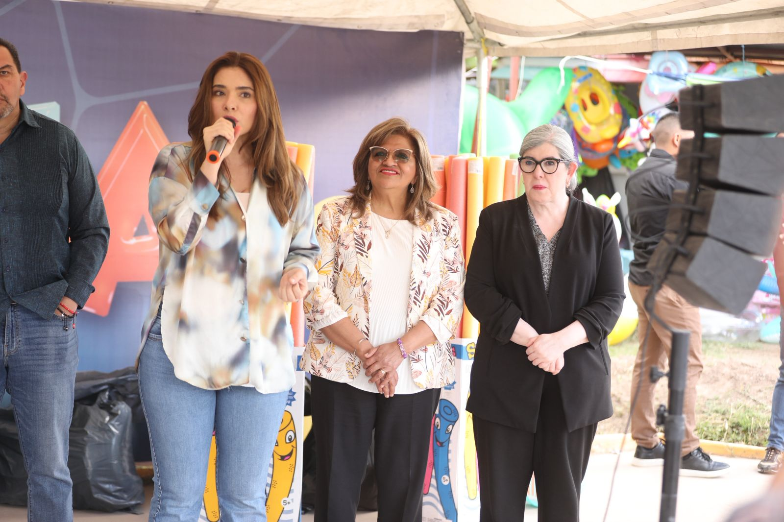 Gran apertura del AquaDIF con lucha libre y diversión familiar