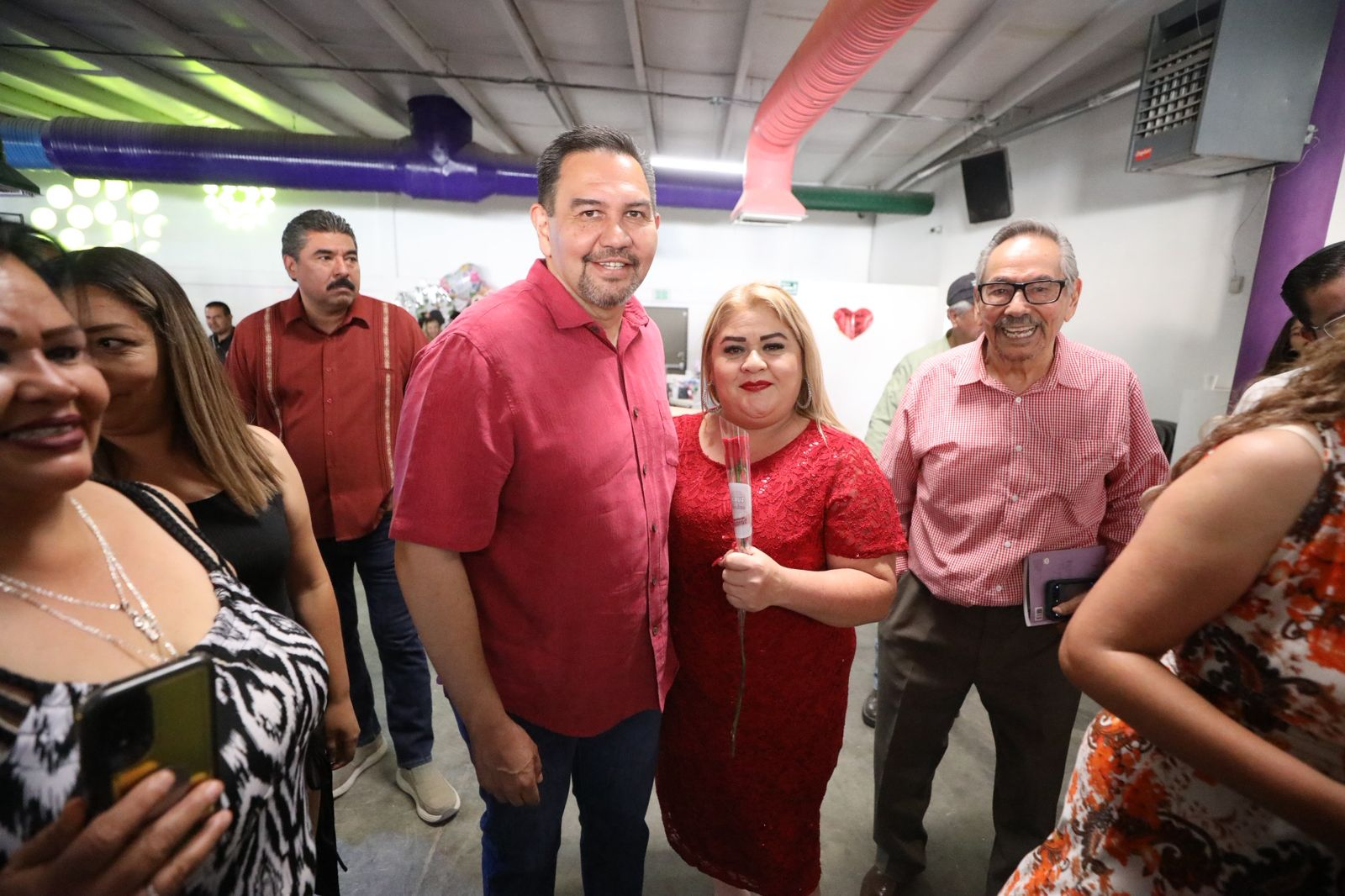 Destaca alcalde fuerza laboral de las mujeres juarenses